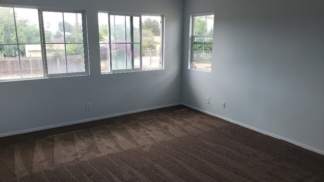 Building Photo - 1343 Estel Dr