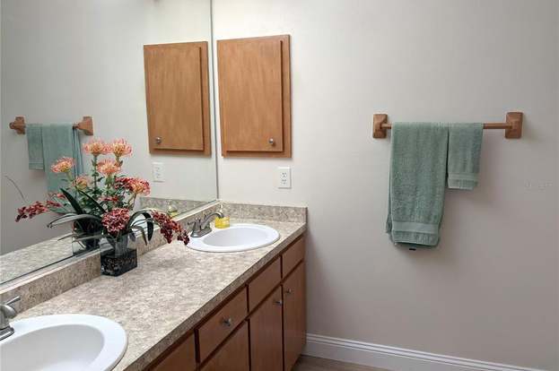 Building Photo - 5810 Garden Lakes Majestic