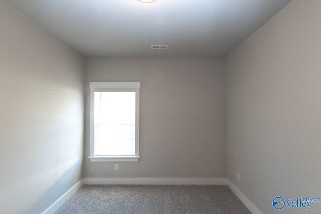 Building Photo - 153 Rosemary Ayers Dr
