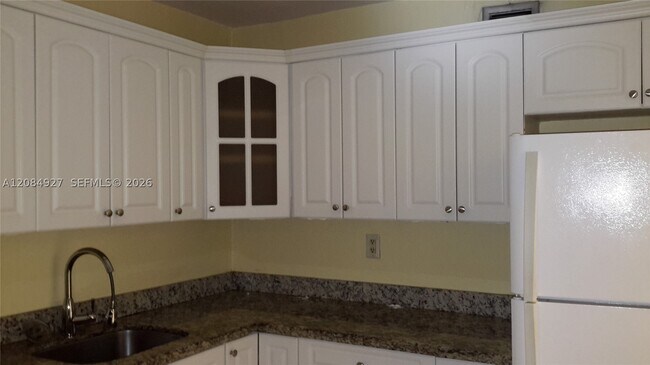 Building Photo - 7400 Miami Lakes Dr