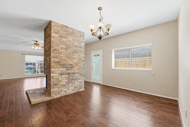 Building Photo - 17219 Kettle Creek Dr