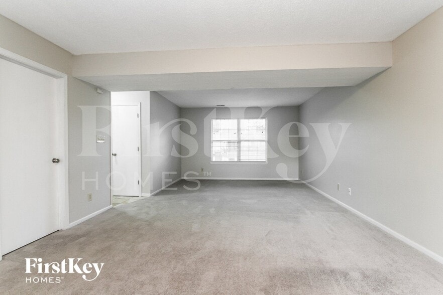 Building Photo - 1524 Blue Brook Way