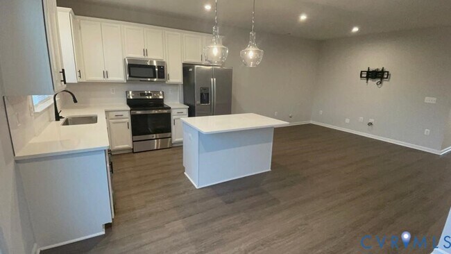 Building Photo - 5512 Wenrich Dr