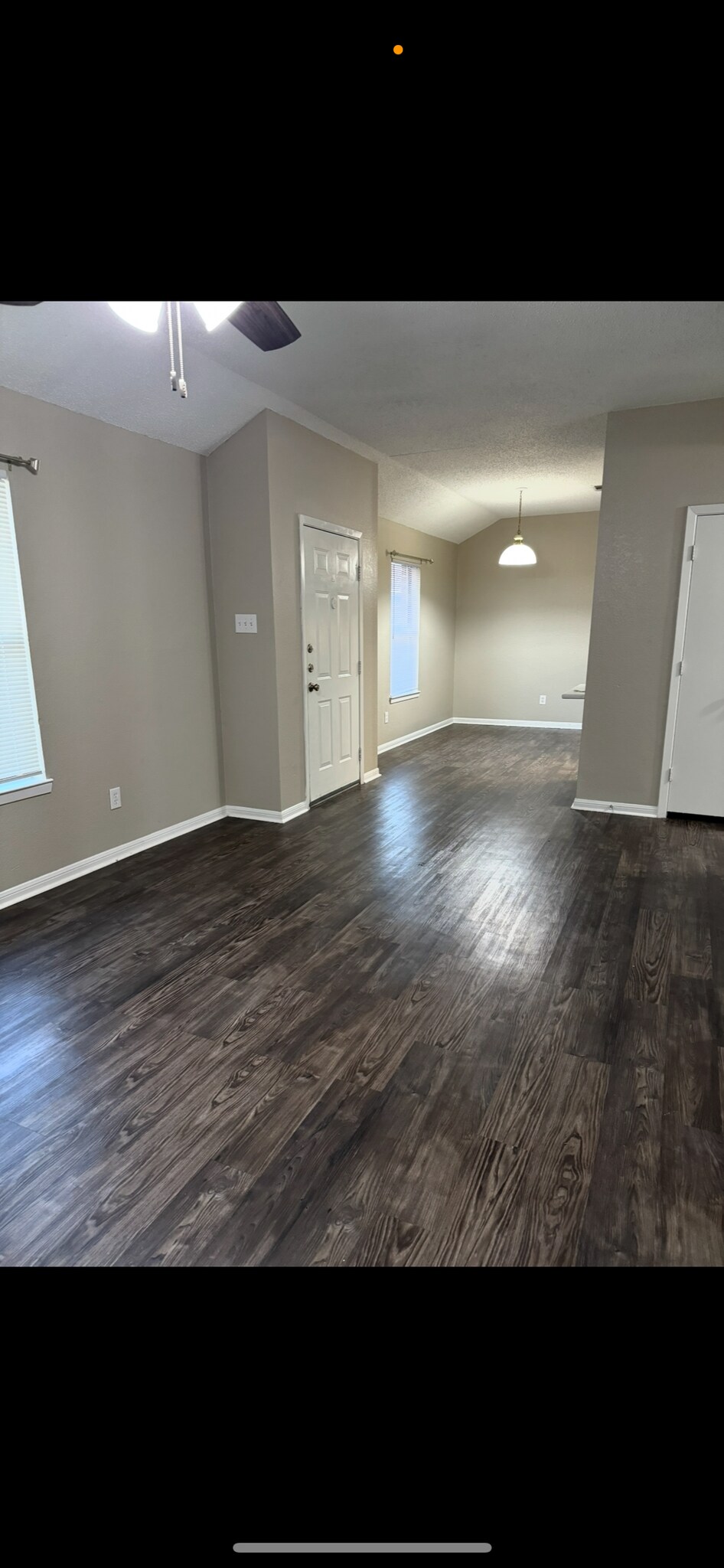 Building Photo - 1305 Bagby Ave