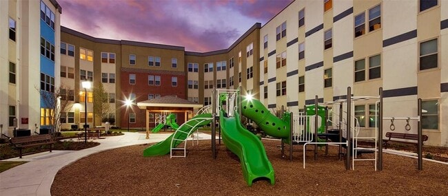 Building Photo - 703 N San Marcos