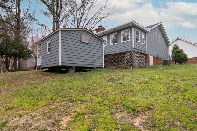 Building Photo - Freshly Updated! Beautiful 3 Bedroom, 2 Bath Ranch with Private wooded lot - Pet Friendly!