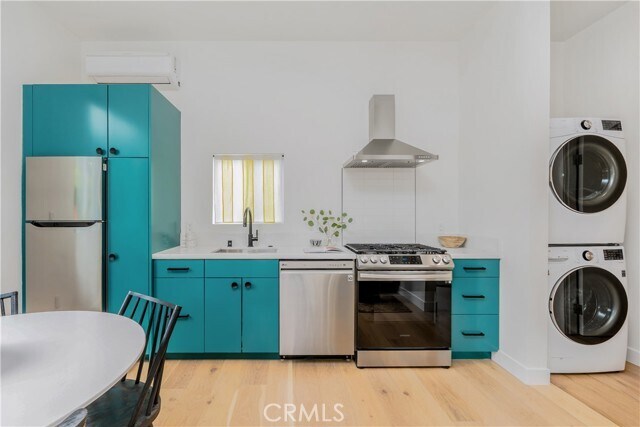 Building Photo - 2240 Ewing St