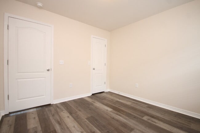 Building Photo - Updated 3BR/2BA Brick Home in Ashley Place...