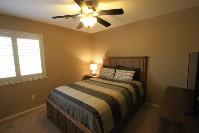 Building Photo - 34018 N Pate Pl