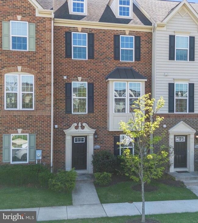 Building Photo - 5365 S Center Dr