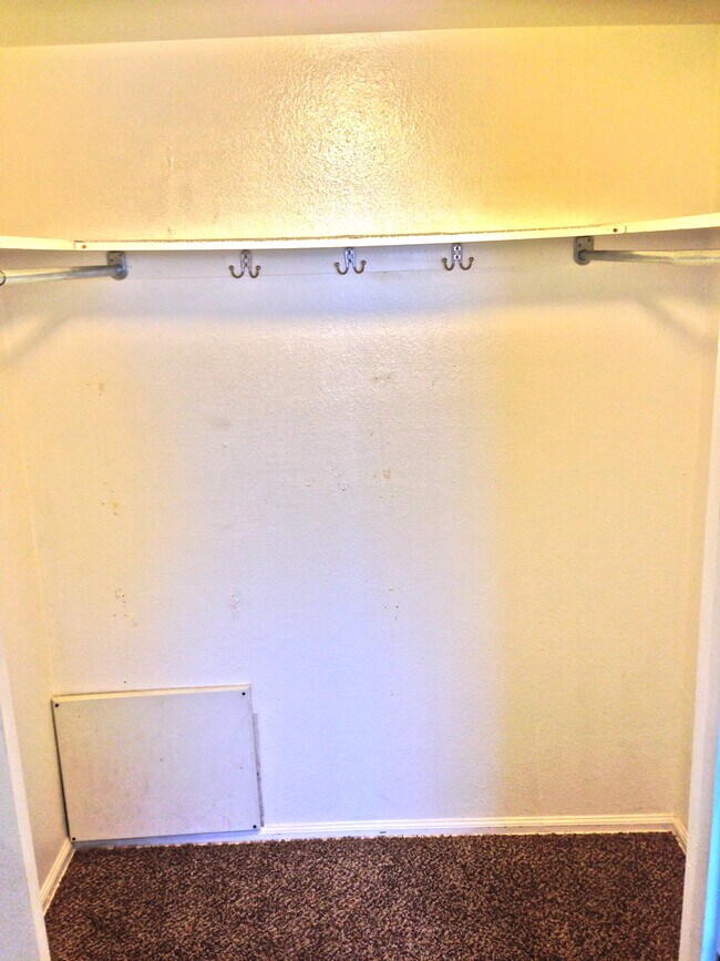 Building Photo - Charming Updated One Bedroom Apartment In North Boulder!