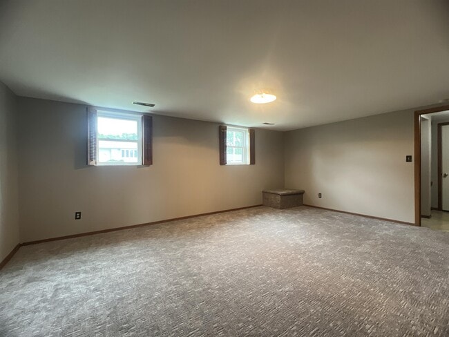 Building Photo - 3428 Dove St