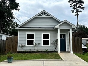 Building Photo - 16686 E Lynbrook