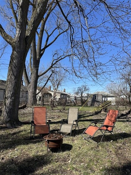 Backyard - 32360 Carlisle Pky