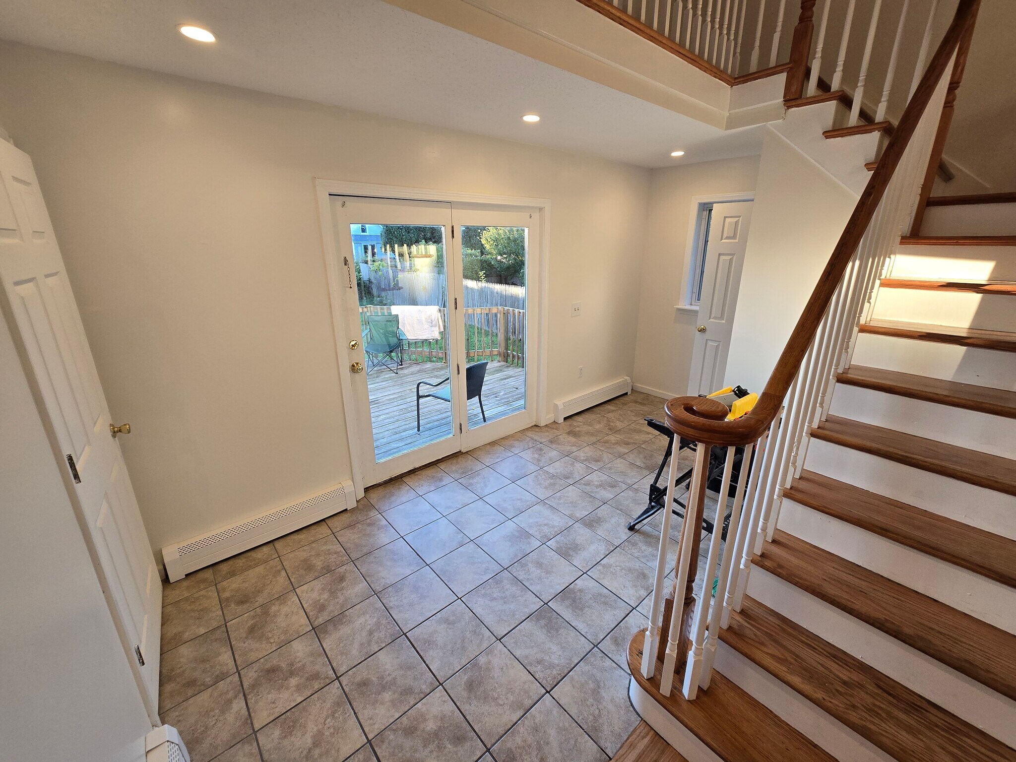 Rear entry space with two closets - 133 Mitchell St