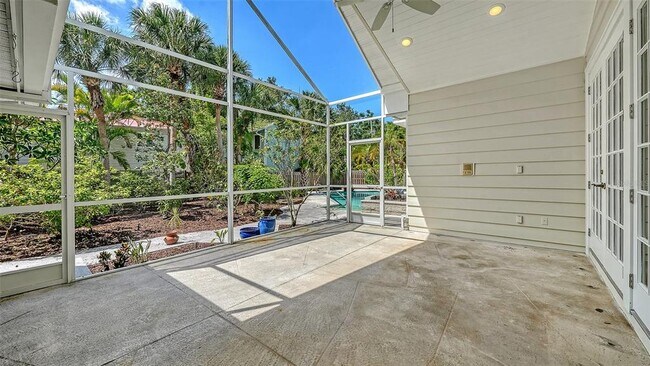 Building Photo - 1770 S Oval Dr