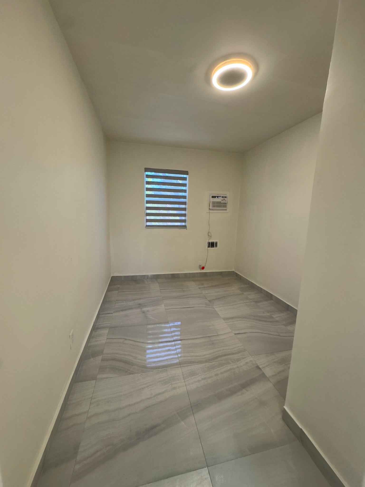 Building Photo - 221 NW 75th St