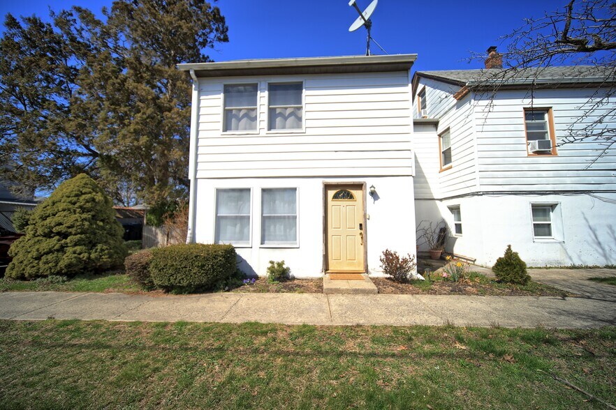 Building Photo - 457 Jackson Ave