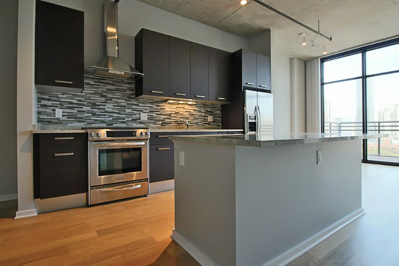 Building Photo - 152 W Roosevelt Rd