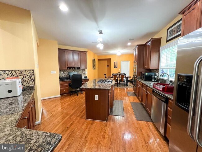 Building Photo - 25008 Owl Creek Dr