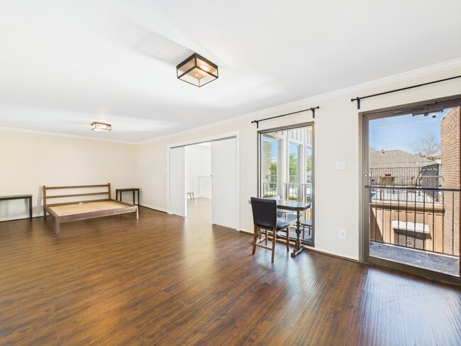 Building Photo - 7608 Del Monte Dr