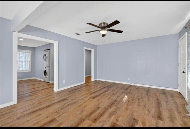 Building Photo - 2329 Reynolds St