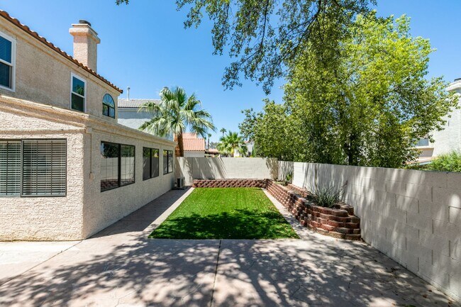 Building Photo - Amazing 3-bdrm home in Green Valley!
