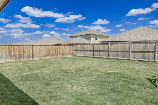 Building Photo - Gorgeous 4/2 in Cooper ISD