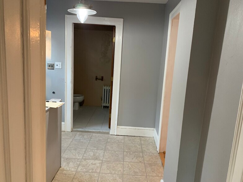 Building Photo - 57 Vanderbilt Ave