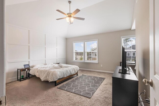 Building Photo - 3580 Hilltop Trl