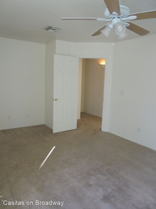 Building Photo - 9111 E Broadway Blvd