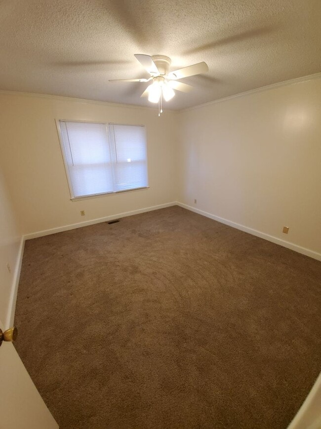 Building Photo - 6051 Satterwhite