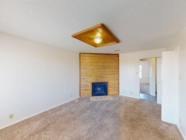 Building Photo - 408 SE 6th St