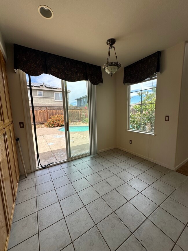 Building Photo - 1083 Somersby Way