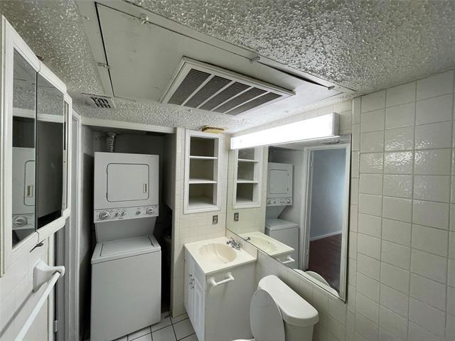 Building Photo - 9811 Walnut St