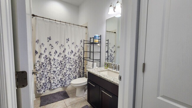 Building Photo - Lakeview Turnkey Furnished Home with Resor...