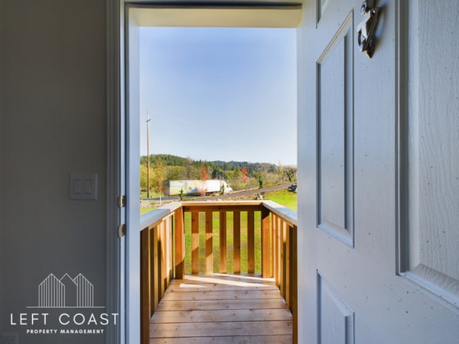 Building Photo - 2368 Salmon River Hwy