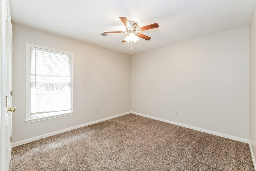 Building Photo - 8695 River Mill Cove