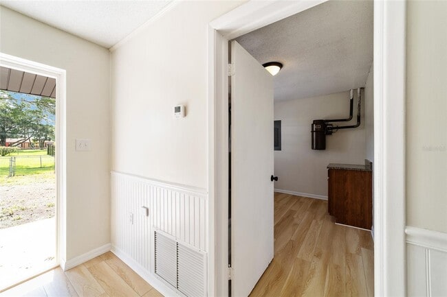 Building Photo - 3209 SE 33rd Ct