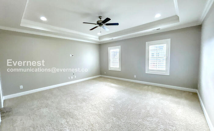 Building Photo - 147 Hobbs Dr