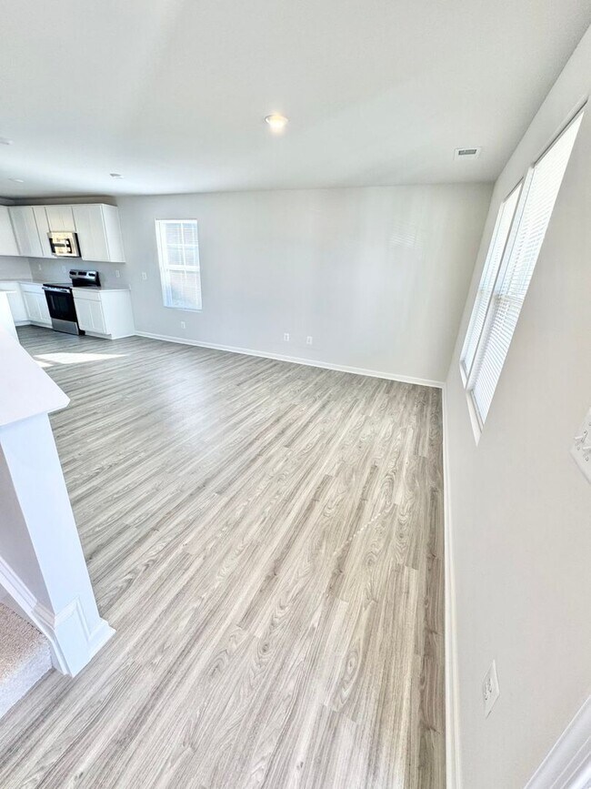 Building Photo - BRAND NEW HOME CLOSE TO CHARLOTTESVILLE