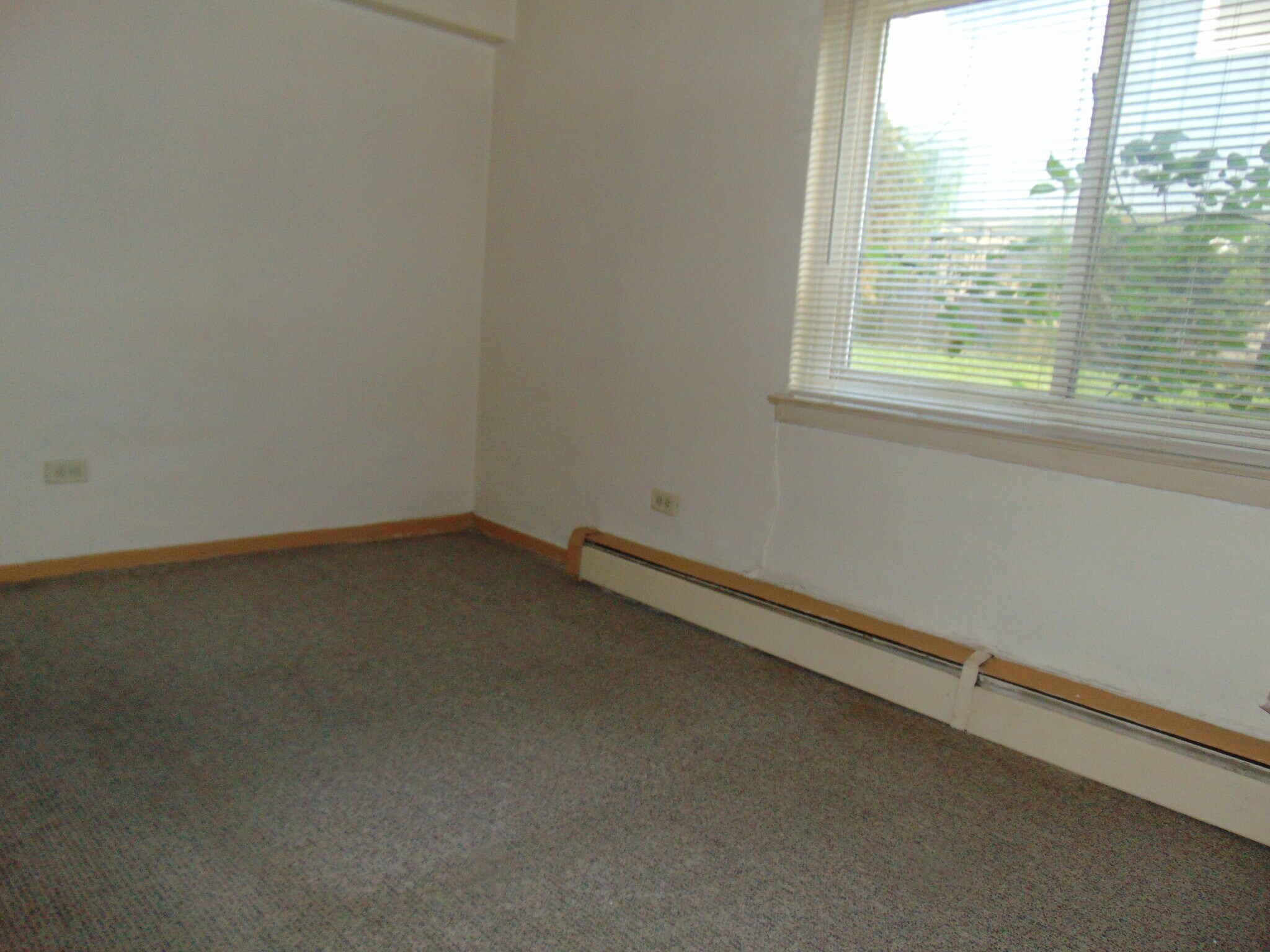 Building Photo - 1907 14th Ave