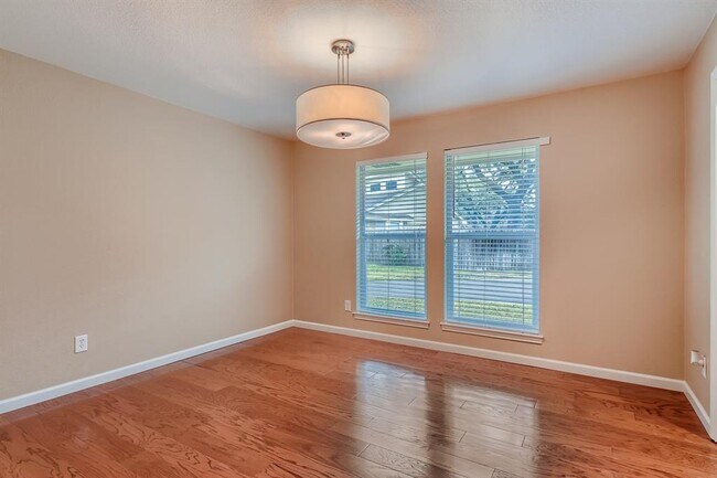 Building Photo - 6811 Hitching Post Cir