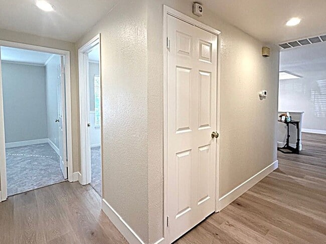 Building Photo - NEWLY RENOVATED- 4BD/2BA, Single-Family Home in Twin Creeks Area of San Ramon- Available NOW!