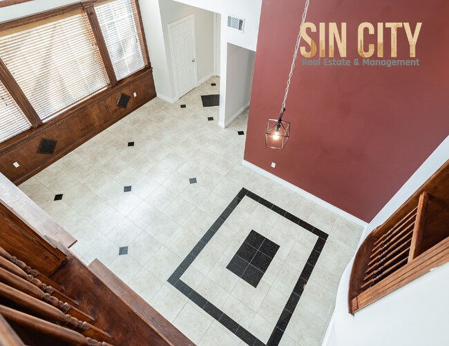 Building Photo - Spacious 5 Bedroom Home with 3355 sq ft in...