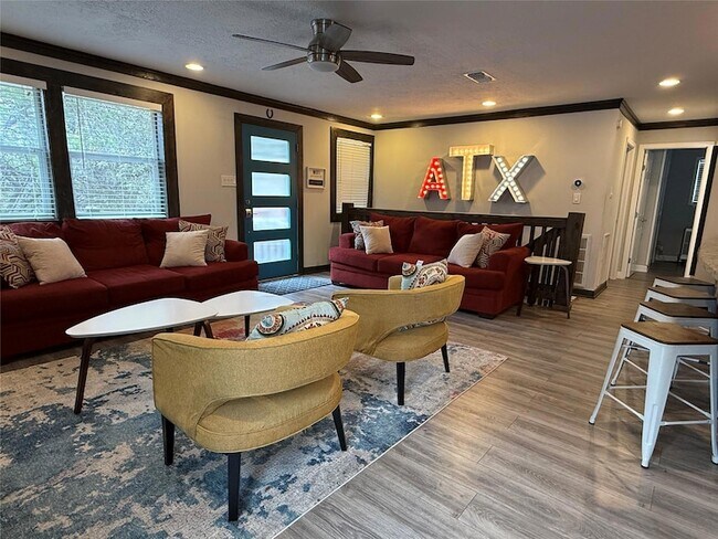 Building Photo - 15504 Enid Dr