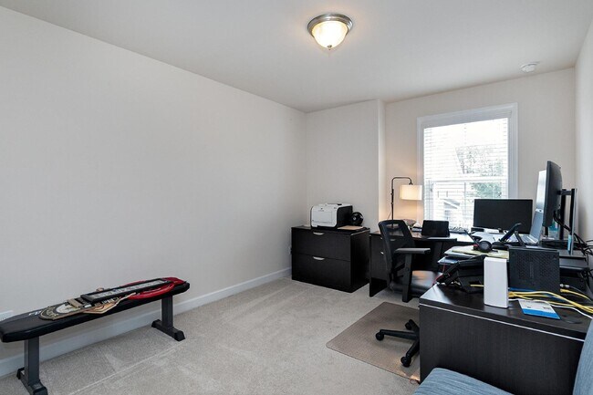 Building Photo - 2414 Pecan Ridge Way