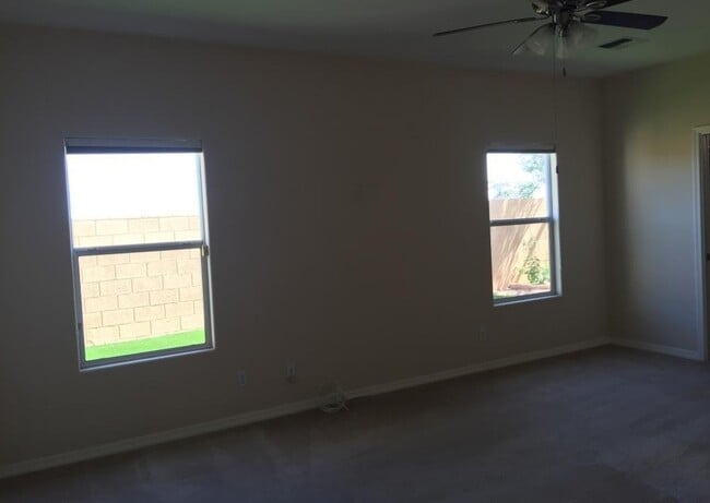 Building Photo - 2373 Graystone Dr