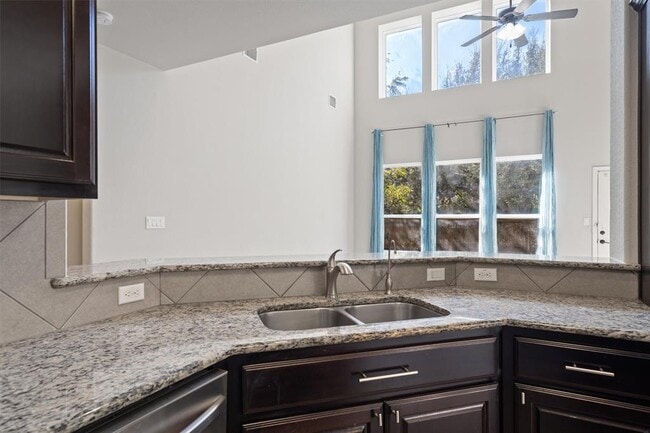 Building Photo - 104 San Matteo St