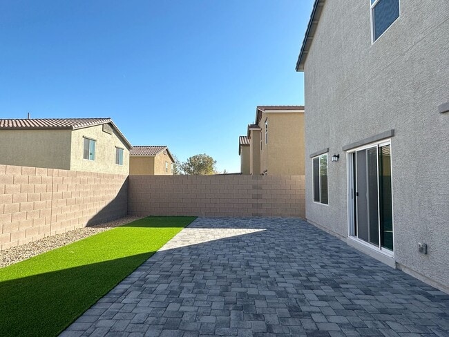 Building Photo - 4bd/2.5bath Single Family Home